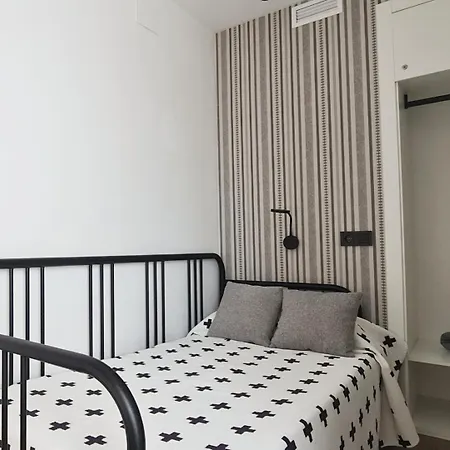 アパート In The Center Of *